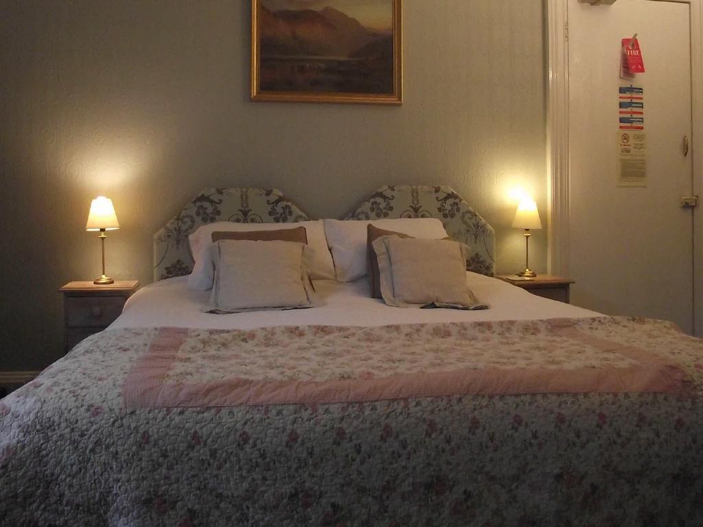 The Old Rectory Bed and Breakfast Annan Kamer foto